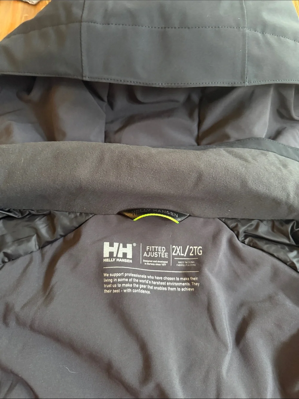 HELLY HANSON ALPHA 3.0 VESTA HI FLOW PERFORMANCE JACKET BLACK RET $489 PRIMALOFT